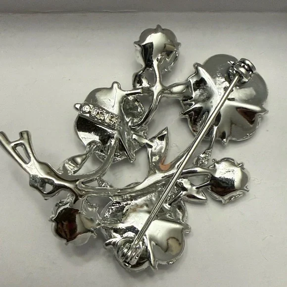 EUC Vintage Lisner silver-tone pansy flower Gorgeous brooch - Picture 6 of 6